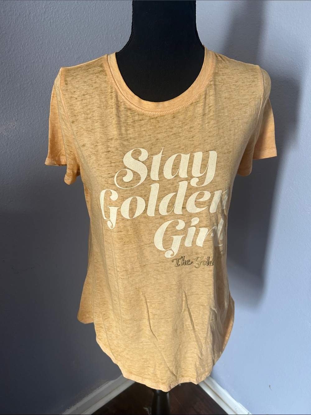 Maurices Women Yellow Stay Golden Graphic Tee Shirt Size Small